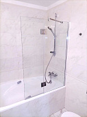 Перегородка на ванну 804SMP распашная прозрачное стекло 8 мм